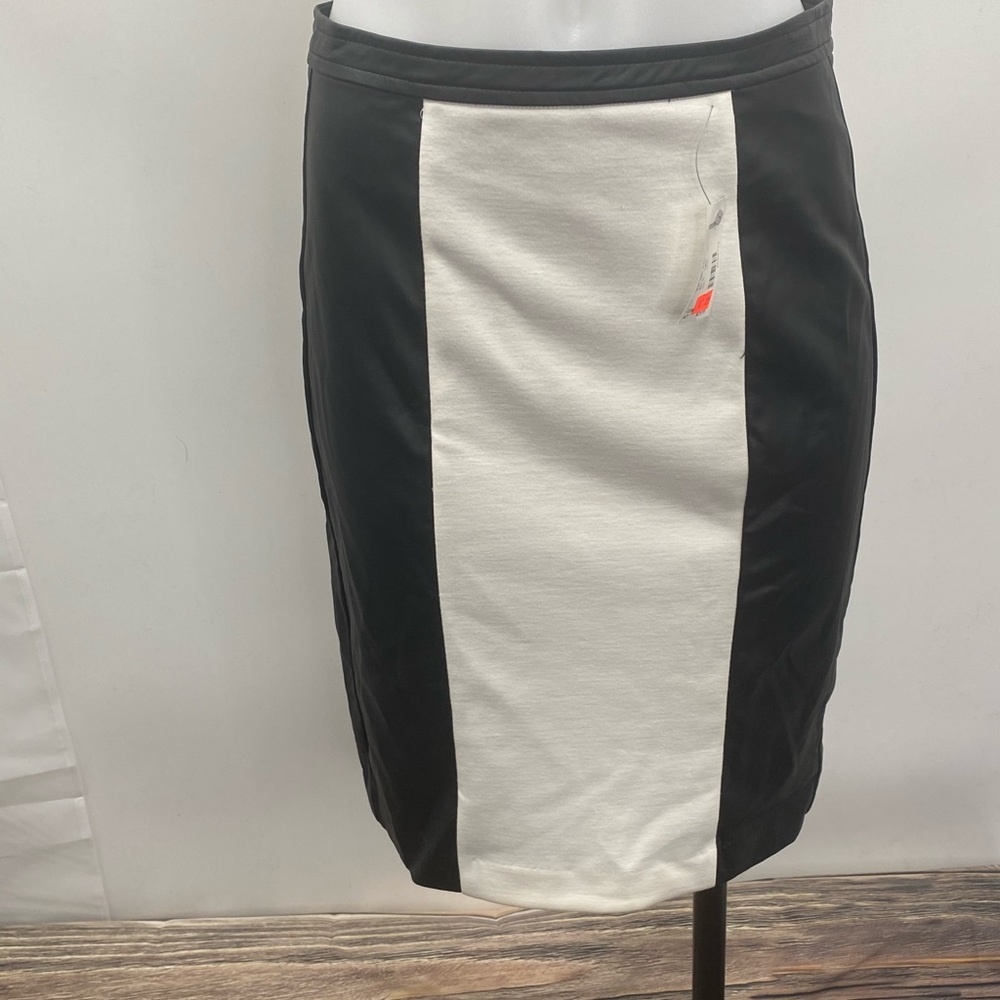 Forever 21 Black White Faux Leather Bodycon skirt